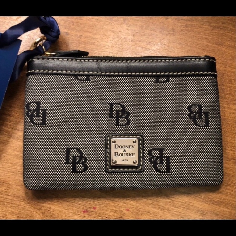 Dooney & Burke NWT Wrislet Bag